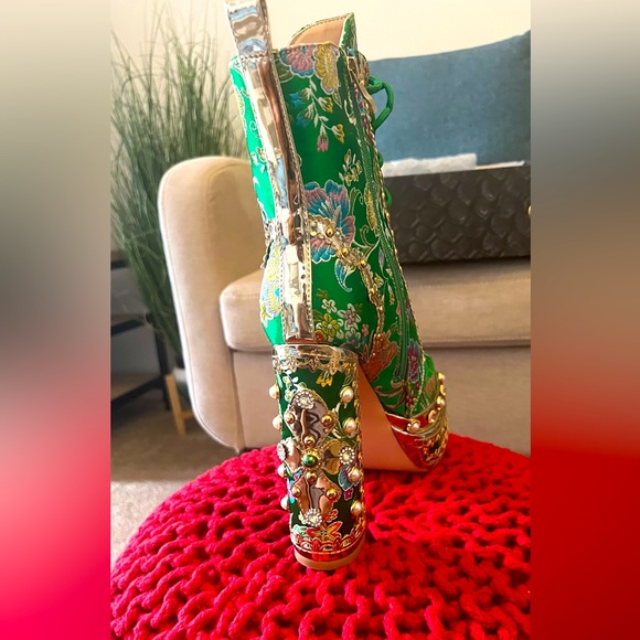 Green Goddess EVA Boots by Azalea Wang - Picture 4 of 8